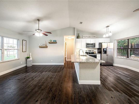 5th image of 2788 W Huron Dr