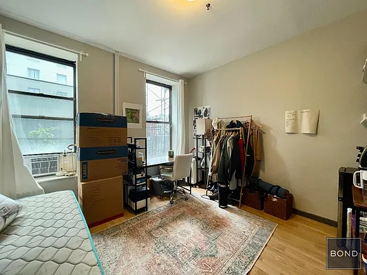 Rented by Bond New York | media 9