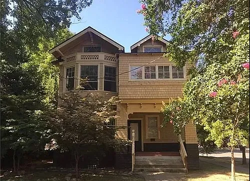 1006 Chestnut St Photo 1