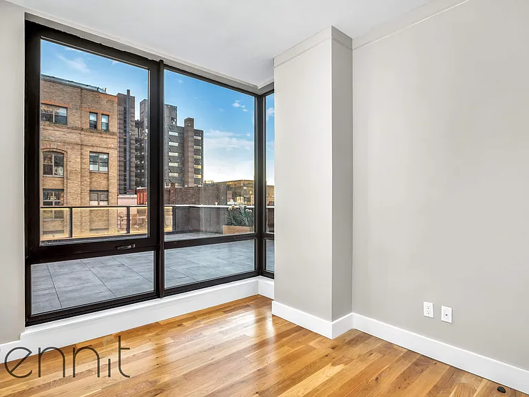 31 Debevoise St #4E — Photo 5