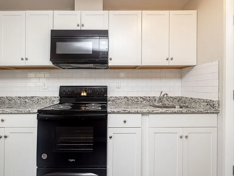 4306 Chamberlayne Ave — Photo 8