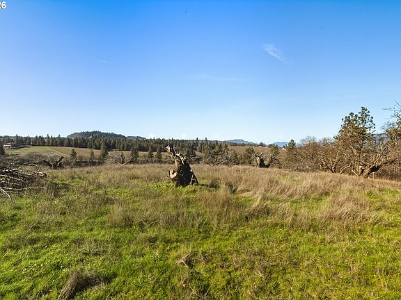 3rd image of Dry Creek Rd