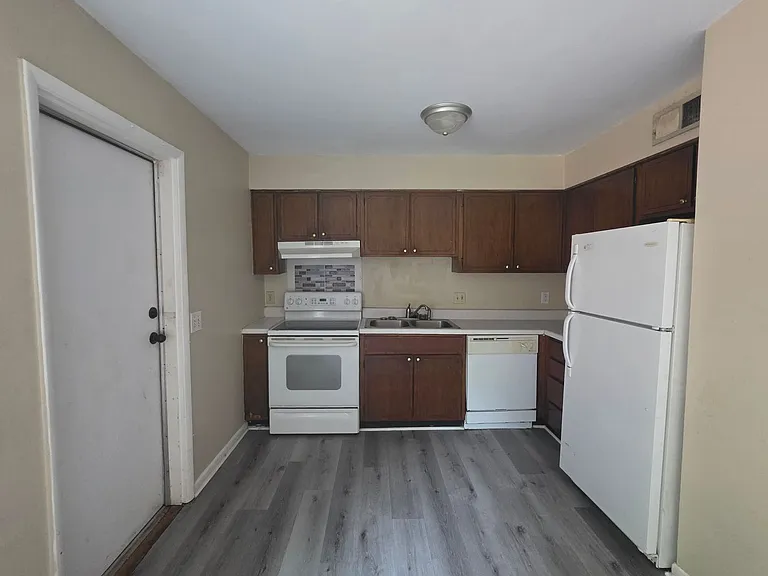 1769 Tall Pines Cir — Photo 5