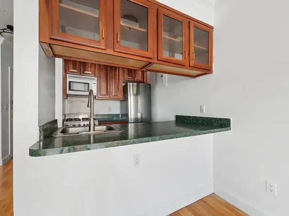 2294 Frederick Douglass Boulevard image 3 of 17