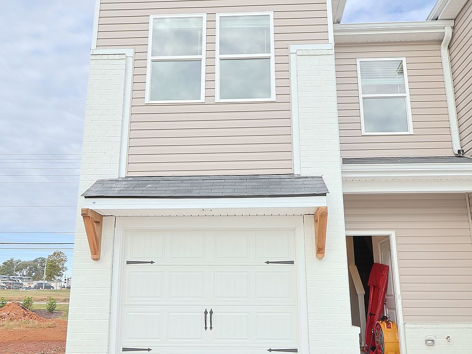 1st image of 401 Heswall Ct