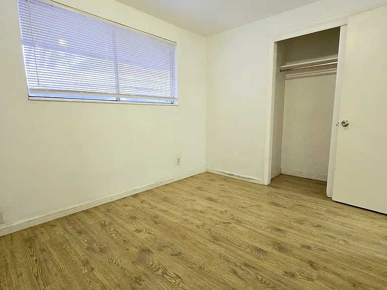 1073 S 800 E — Photo 7