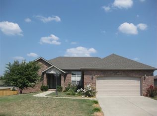 3277 W Grandview St, Springfield, MO 65803