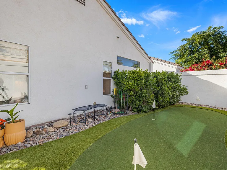 45420 Desert Fox Dr — Photo 10