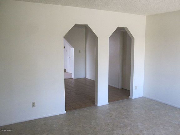 2nd image of 2402 W Sunnyside Ave