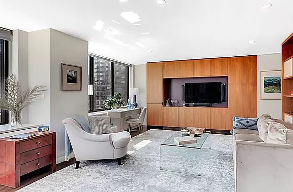 5th image of 215 W 95th St #14CD