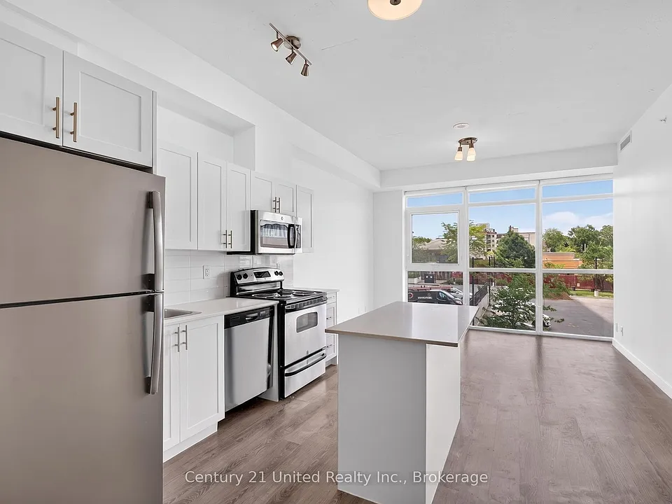 100 Bond St E #422
