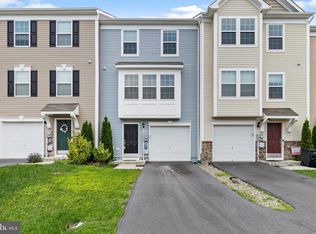 382 Rumbling Rock Rd, Hedgesville, WV 25427