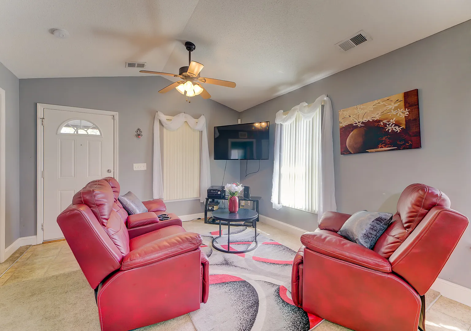 3 Bedroom Single Family Home in Charleston SC — Photo 3