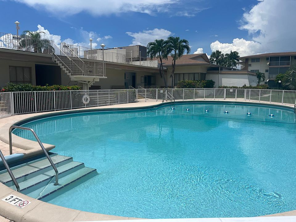 1st image of 16750 NE 14th Ave APT 206