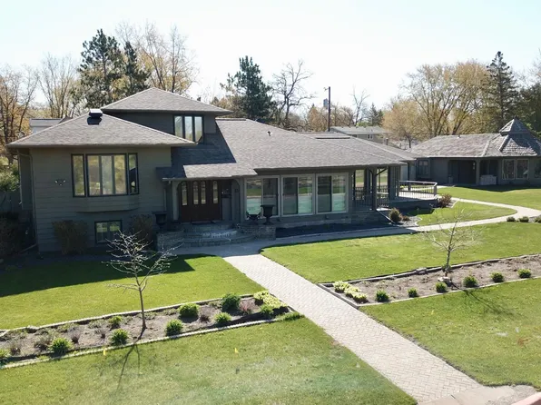 1300 Kilian Blvd SE, Saint Cloud, MN 56304