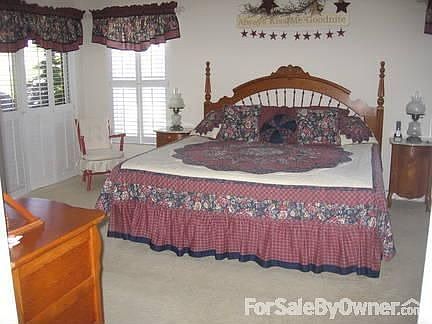 Master Bedroom : 18 x 13.6. Picture taken from hall leading to M. Bathroom.