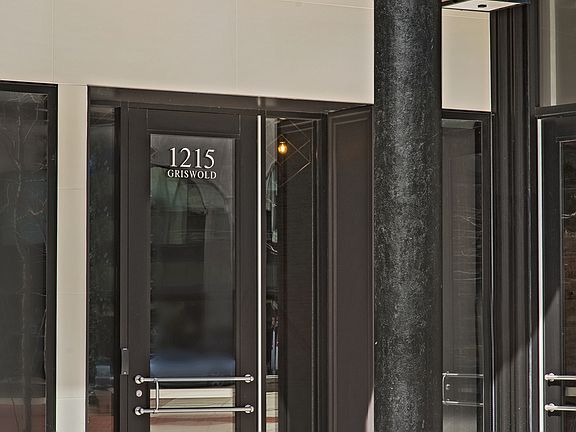3rd image of 1215 Griswold St #2158475