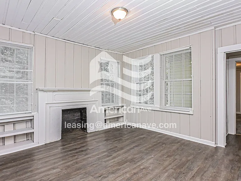 1666006_004_living_room_4.jpg