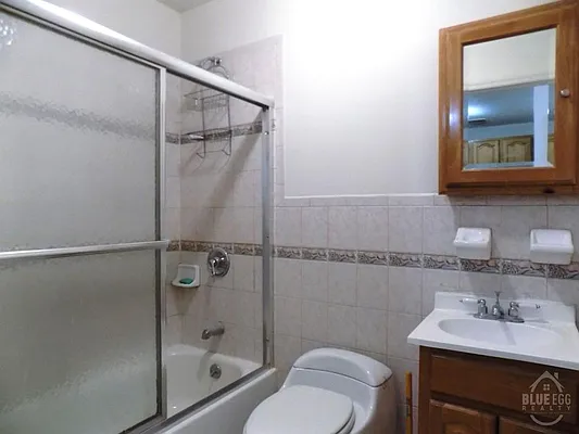 Rented by Blue Egg Realty Corp | media 4