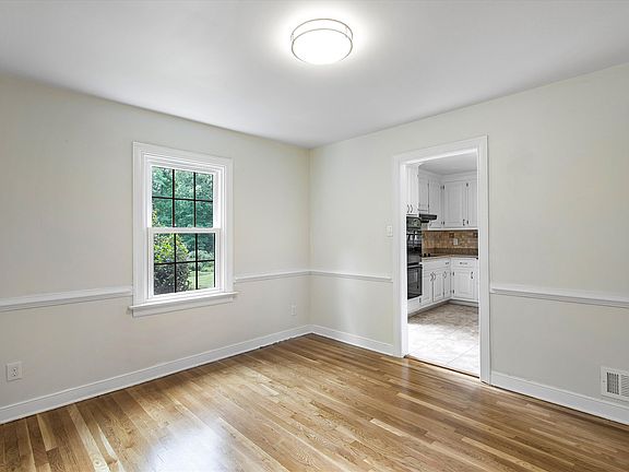 4th image of 211 Harwick Dr