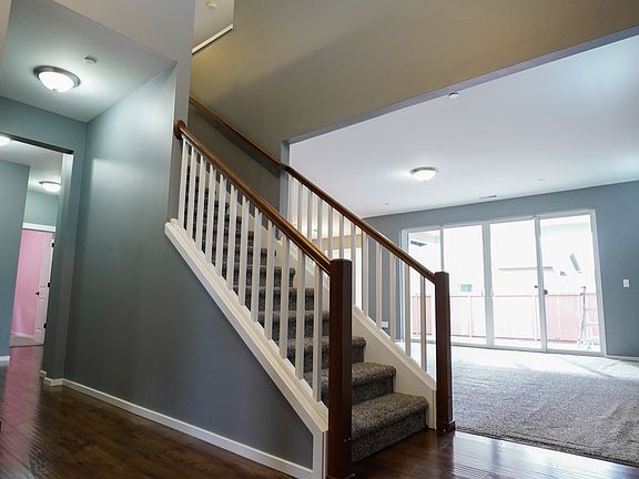 4th image of 18309 104th Street Ct E