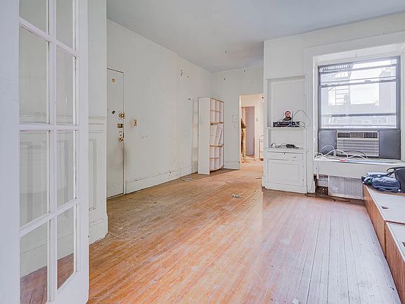 5th image of 44 W 96th St APT 5A