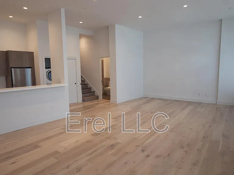 2747 San Pablo Ave #B — Photo 1