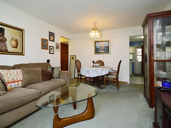 5th image of 420 Elmwood Ave APT 1E