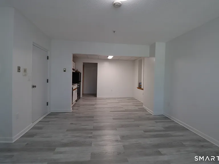209 Bank St — Photo 5