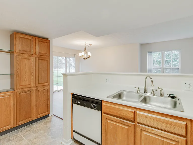 75 Heather Rd — Photo 11