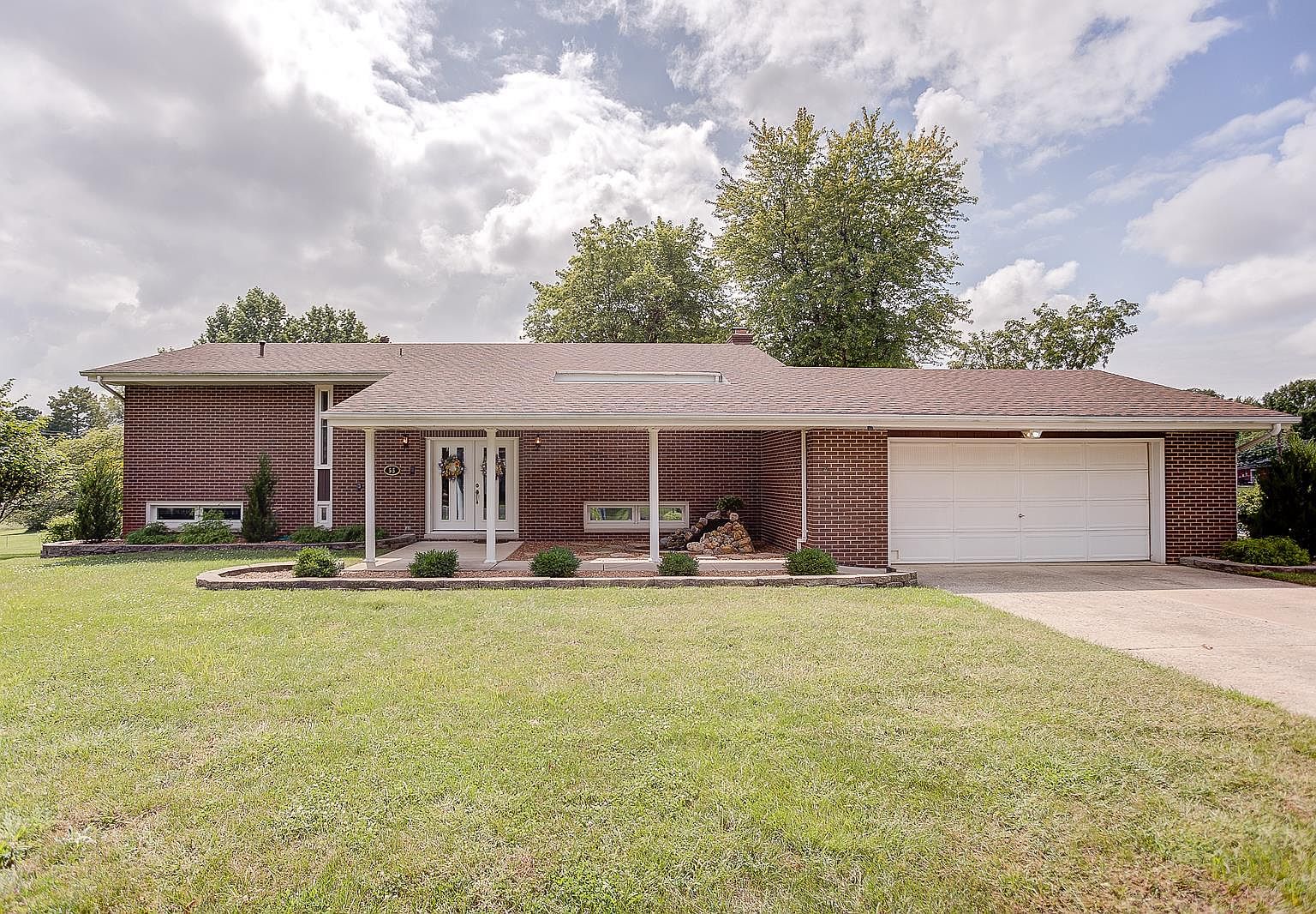 55 Indian Dr, Wood River, IL 62095 Zillow