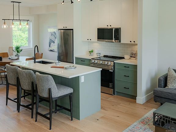 3rd image of 1830 Allenby Rd #2