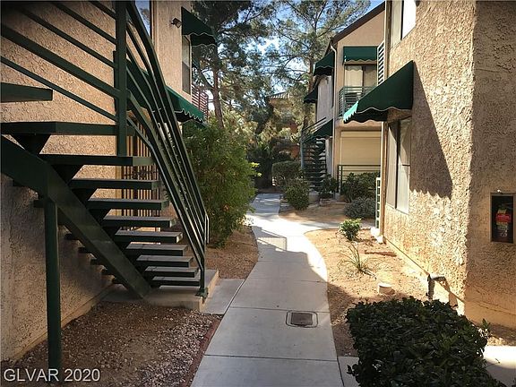 4th image of 460 Elm Dr Unit 202