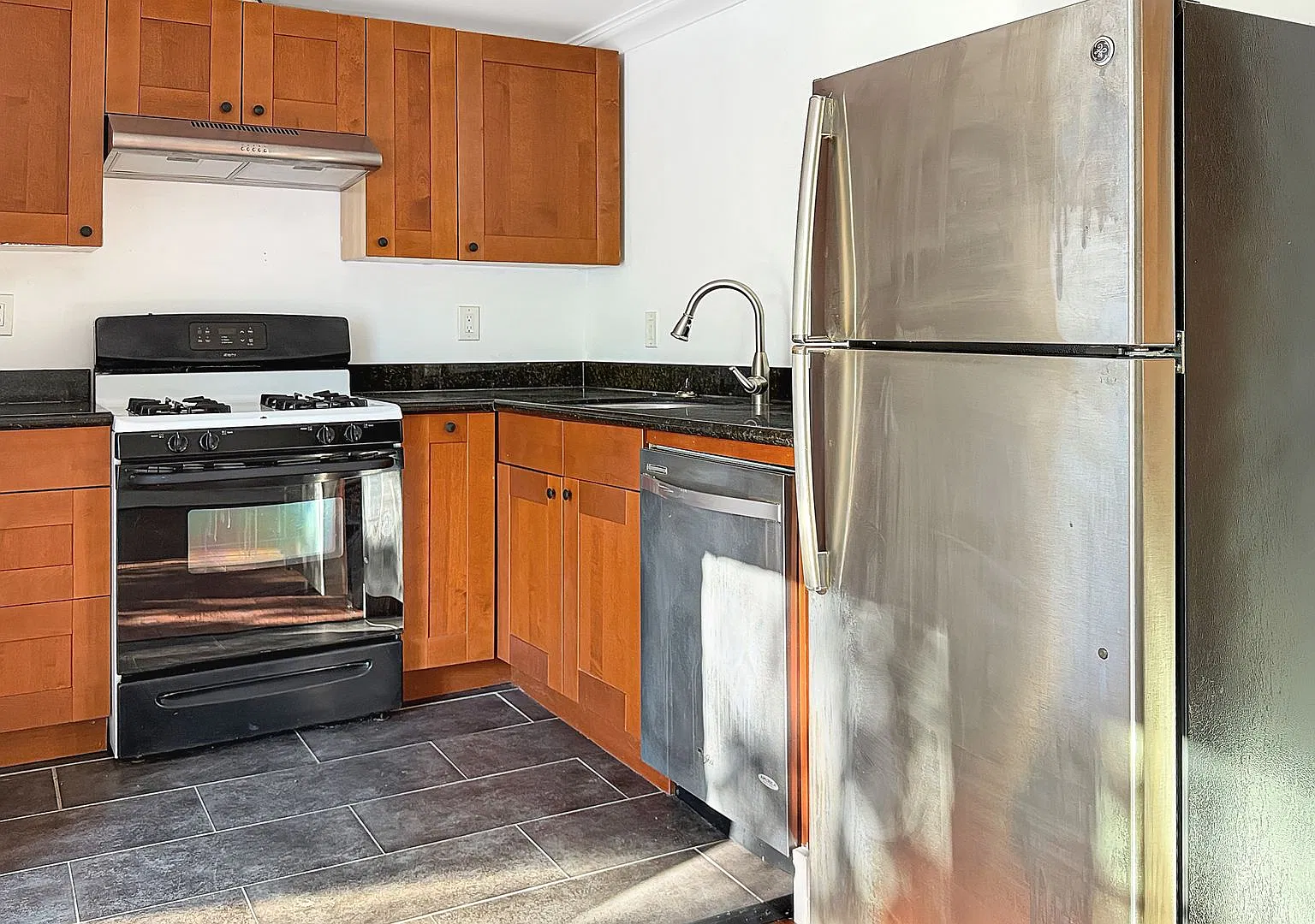 Lovely 1-bedroom in the Heart of South Berkeley — Photo 4