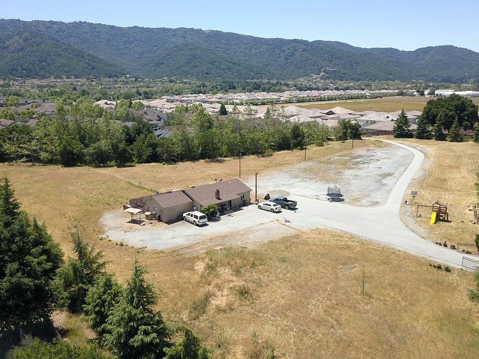 1st image of 1520 Hecker Pass Hwy