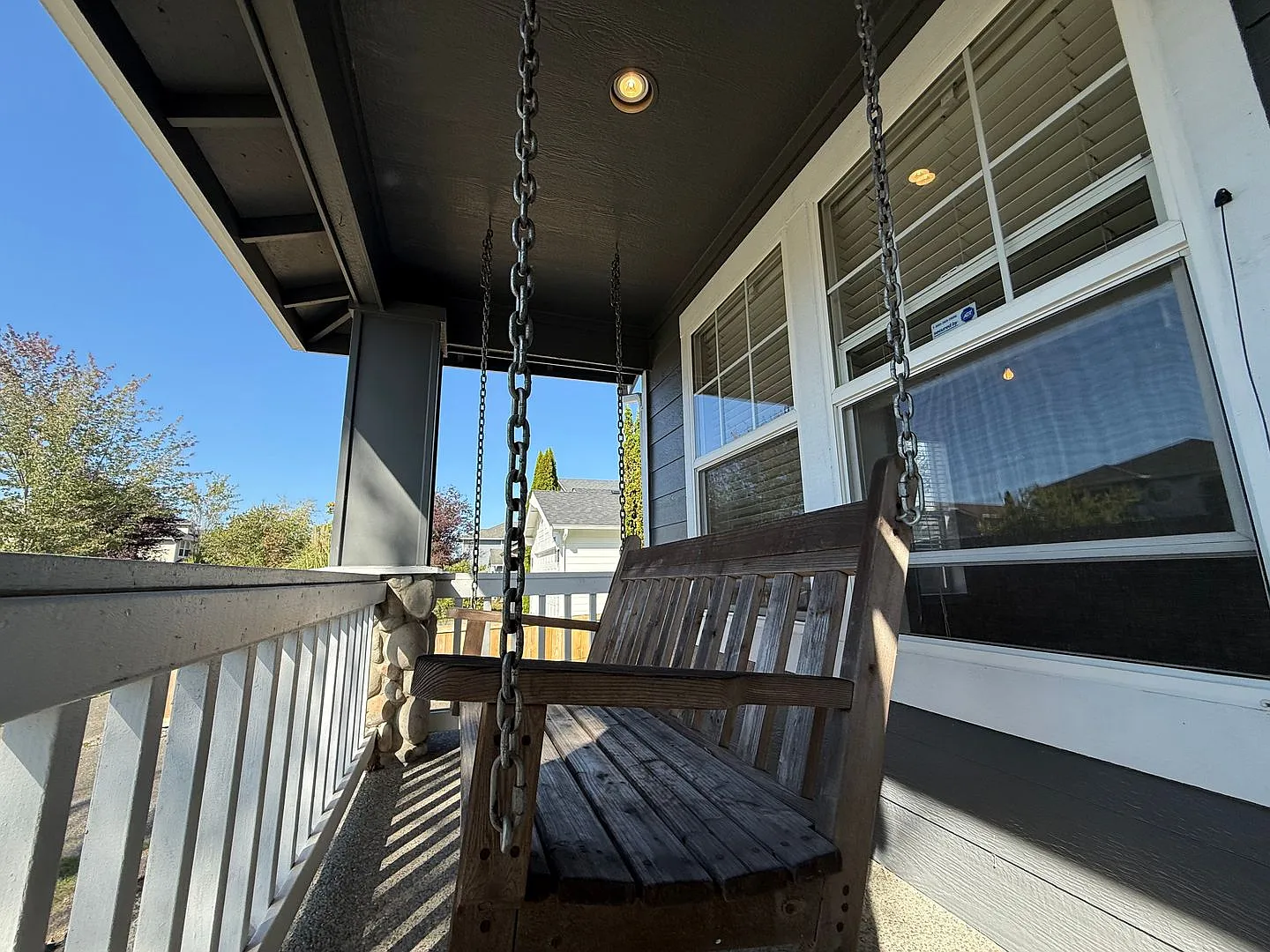 Beautiful 4-Bedroom Craftsman Home in Lords Lake Community — Photo 3