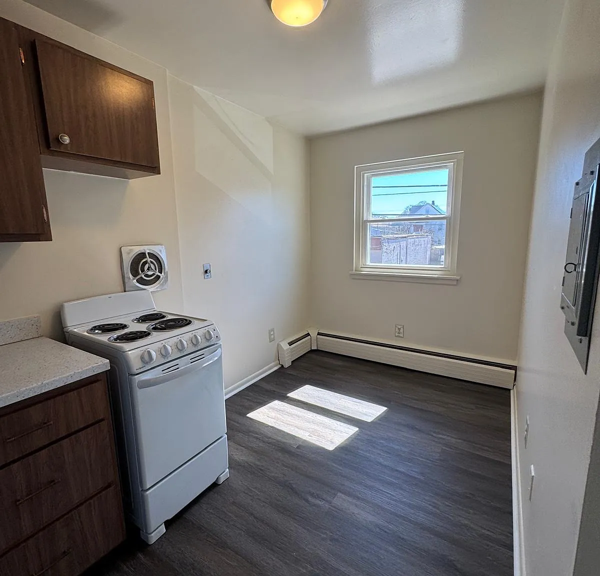 1 bed, $1,755 — Photo 3