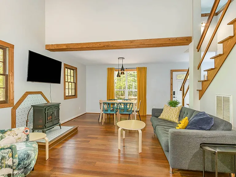 175 Indian Orchard Rd — Photo 3