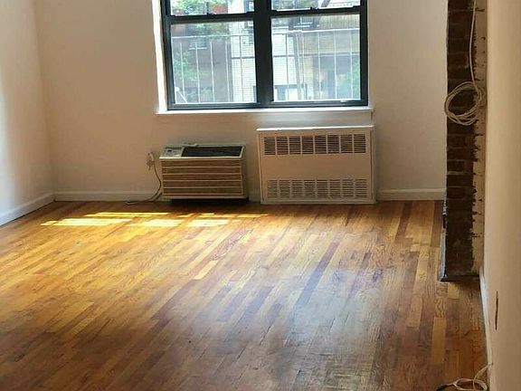 3rd image of 307 E 89th St APT 2F
