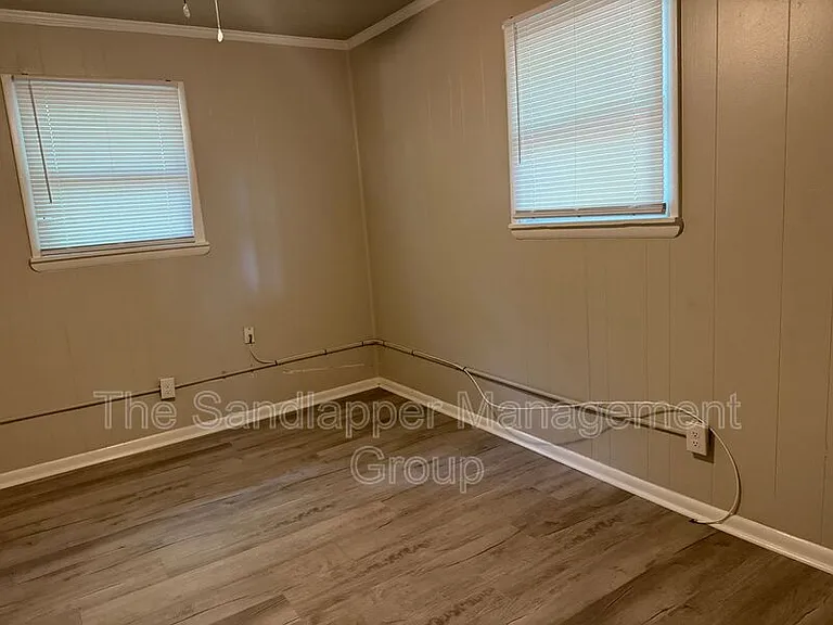 5061-5 Rockingham St — Photo 7