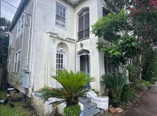 3925 Octavia St, New Orleans, LA 70125