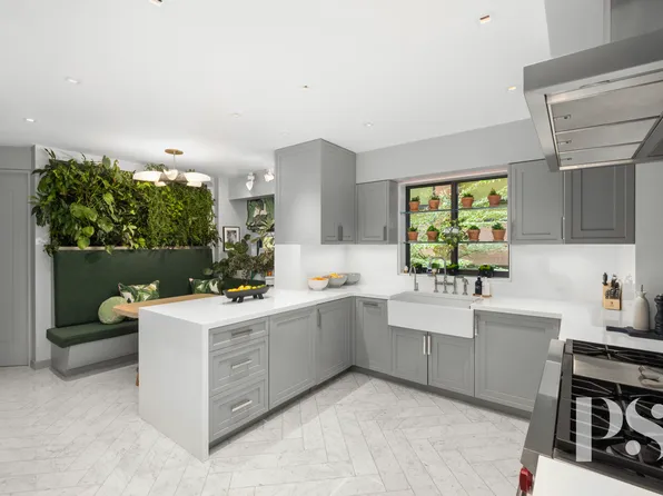 733 Park Avenue image 10 of 27