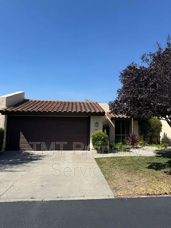 3 bed, 2.0 bath, 1579 sqft, $3,350 — Photo 2