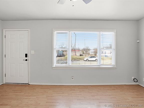 5th image of 707 N 71st East Ave
