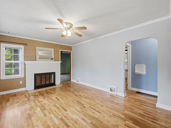 3rd image of 2759 SW Burlingame Rd