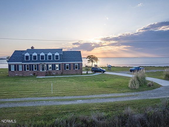 2nd image of 189 Backshore Lane