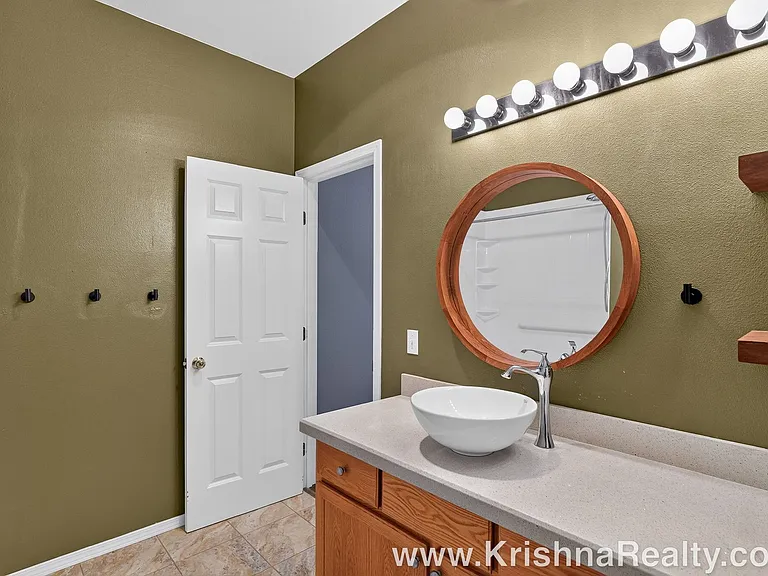 8165 NE Wilkins St — Photo 11