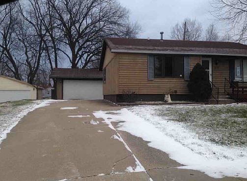 2nd image of 3019 6th Street Ct W