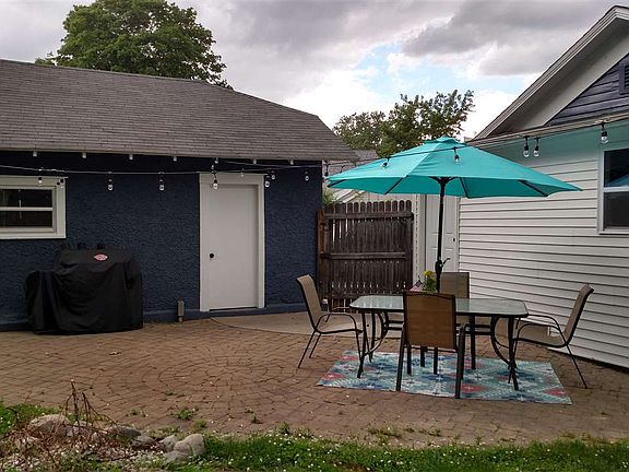 5th image of 526 E Wayne St