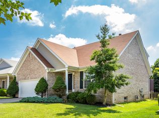 4107 Sunny Crossing Dr, Louisville, KY 40299